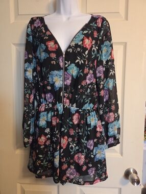 Express Black Floral Zip-Front Romper W/ Long Sleeves Size Medium